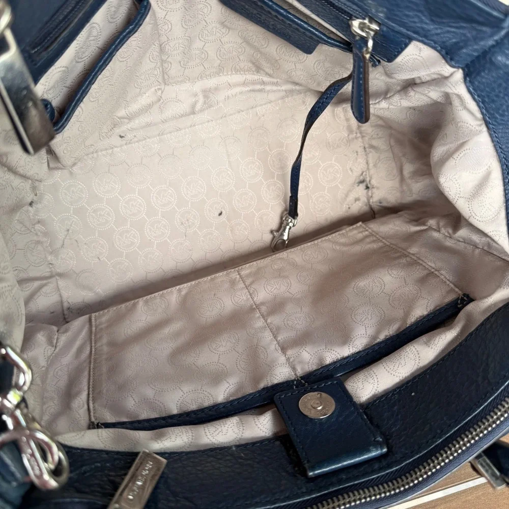 Michael Kors Navy Blue Pebbled Leather Satchel Handbag Silver Hardware Crossbody
